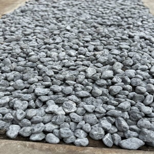 Grey Pebbles (3-4cm) 20kg bag